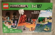 Lego Minecraft￼66807 Infniti world’s gift set New In Hand. Nice. Ships Today!