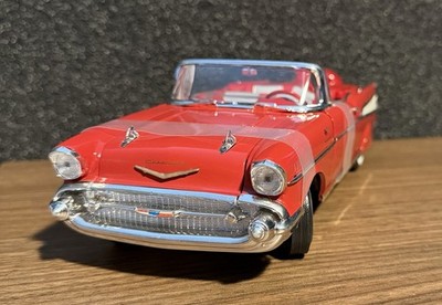 * ERTL AMERICAN MUSCLE 1/18 1957 CHEVY BEL AIR SPORT COUPE DIECAST CAR