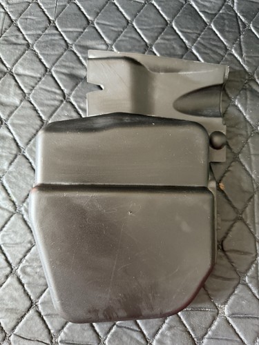 BMW 3 E90 E91 2010 Sonstiges Einzelteil Motorraum  BMW Serie 3