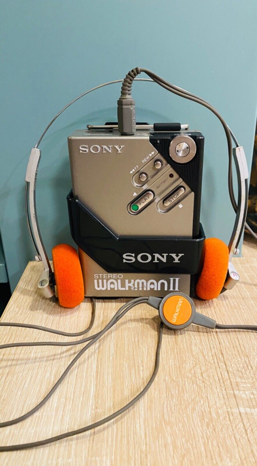 Walkman Sony WM-2 + Sony Dynamic Stereo Headphones MDR-4 (TPS-L2)