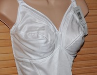 Ted 1 - Lovely Feminine Bodysuit / Teddy In White, Bn, 44c, Trtiumph Ted 1 - Lovely Feminine Bodysuit / Teddy In White, Bn, 44c, Trtiumph