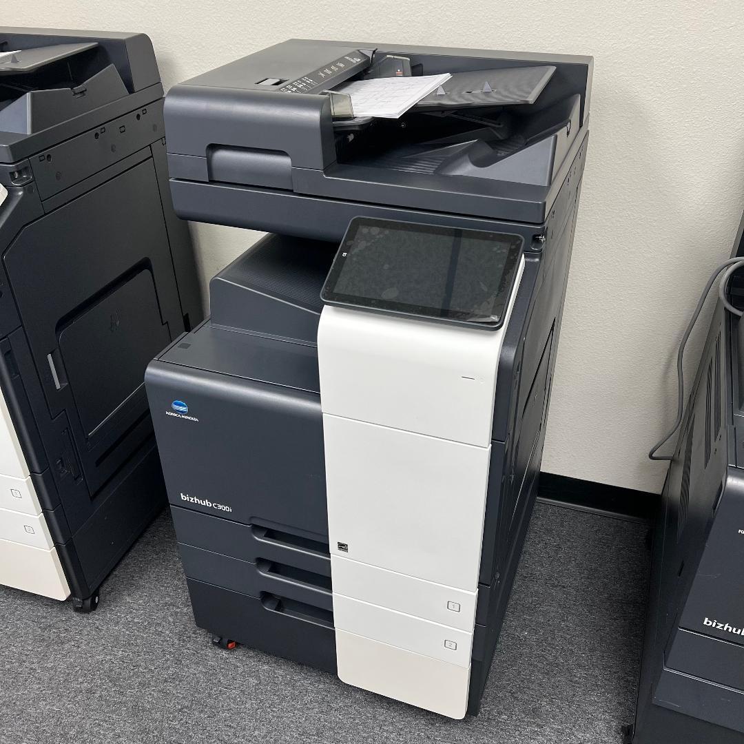 Konica Minolta bizhub C300i Combo: Copier, DSDF, Stand Konica Minolta bizhub C300i Combo: Copier, DSDF, Stand