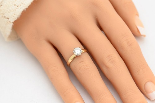 9ct Yellow Gold 1 Carat CZ Solitaire Engagement Ring Sheffield Hallmark 1994 - Picture 10 of 10