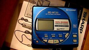 VINTAGE-SHARP-MINIDISC-WALKMAN-PLAYER-RECORDER-MD-MT20-COLOR-BLUE-METALLIC