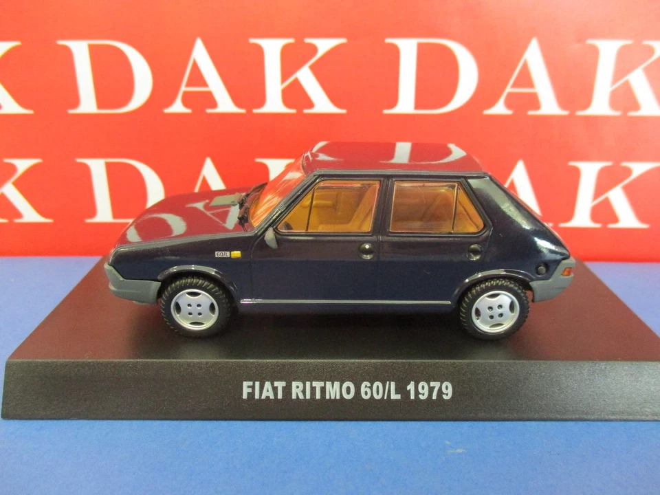 Die cast 1/43 Modellino Auto Carabinieri Fiat Ritmo 60L 1979 blu - Immagine 2 di 3
