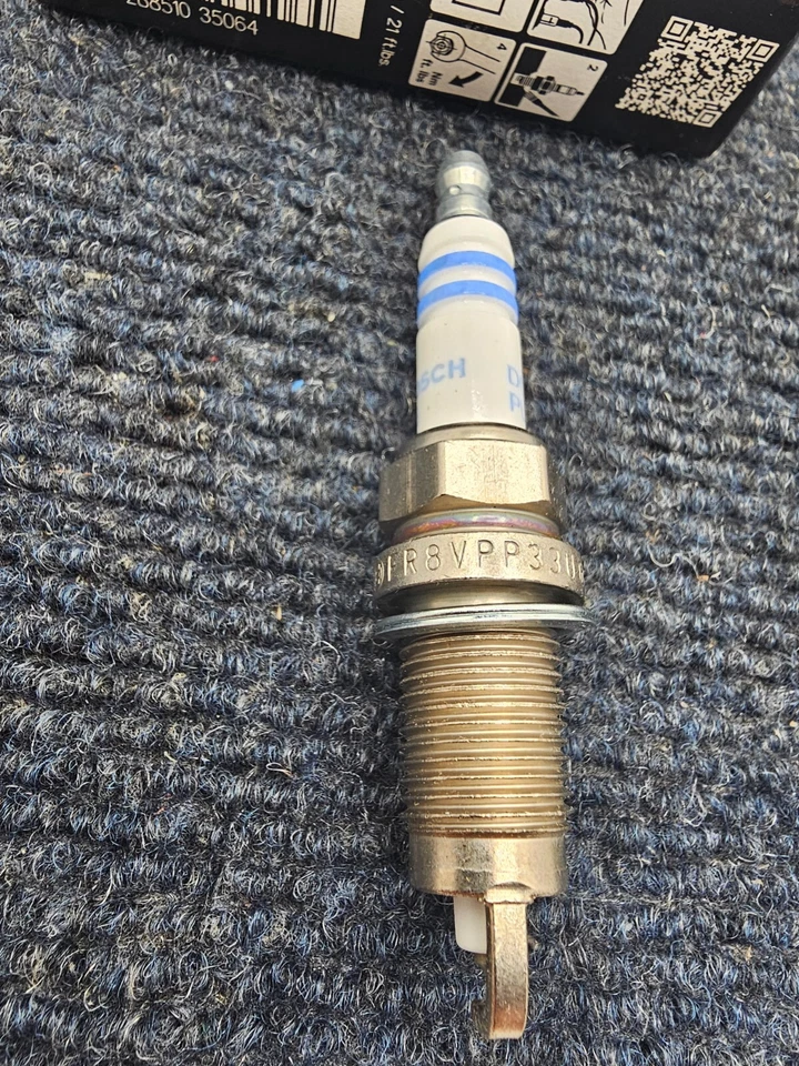 (CANTIDAD 4) Bujía Bosch 8115 FR8VPP33U para Dodge Dakota Jeep Wrangler TJ 2001 Foto 3 de 4