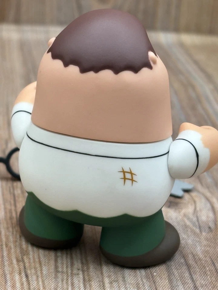 Kidrobot FAMILY GUY Mini Series BEAT UP PETER 1/64 CHASE Figure Fighting Chicken - Image 4 of 4