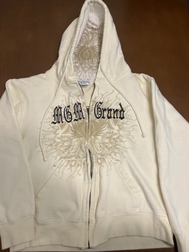 MGM GRAND EXCLUSIVE SWEATSHIRT