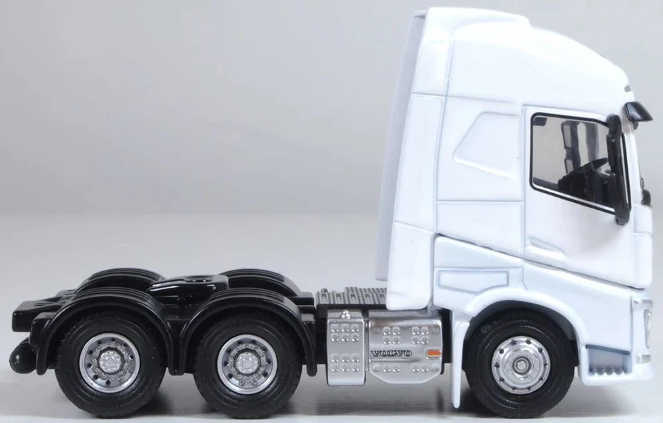 OXFORD DIECAST - VOLVO FH4 Cabina 6x4 Bianco - 1/76 - OXF76WHVOLCAB - Immagine 4 di 4