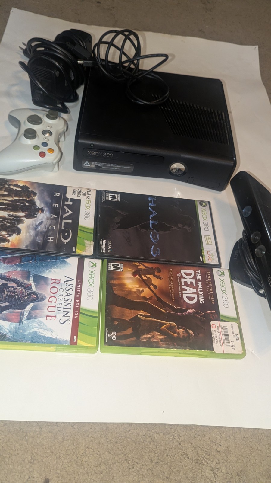 Xbox 360 S Slim Console 250 GB Tested Working great,  missing trim. see photos. 