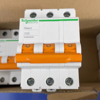 1PC NEW Schneider Miniature circuit breaker Easy9 3P C25A EA9AN3C25 #YY