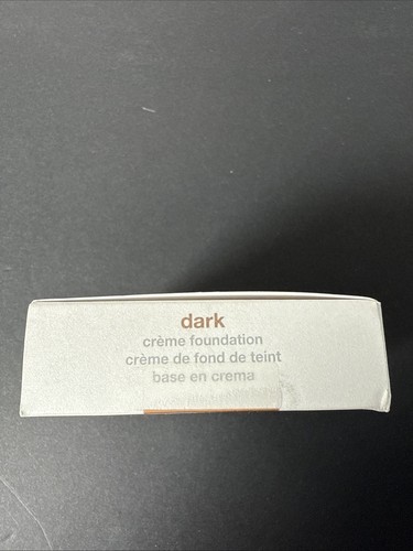 NEW TIGI Creme Foundation Shade: Dark .40oz Compact W/Mirror And Applicator - Picture 2 of 4