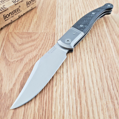LionSTEEL Gitano Folding Knife 3.25'' Niolox Tool Steel Blade Carbon Fiber Handle