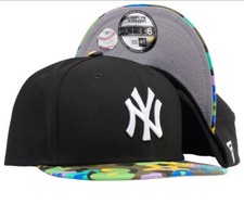 New York Yankees New Era 9Fifty Black Floral Camo One Size Snapback Hat Cap