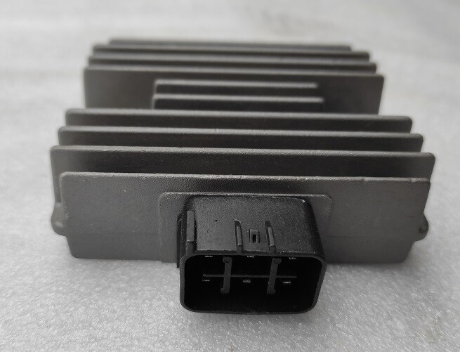 Régulateur de tension R6 pour modèles 2006 à 2015 boîtier alu