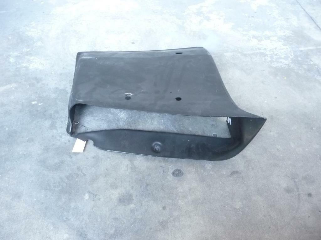2015 Ferrari 458 Speciale Left LH Lower Duct 85891500 OEM A1