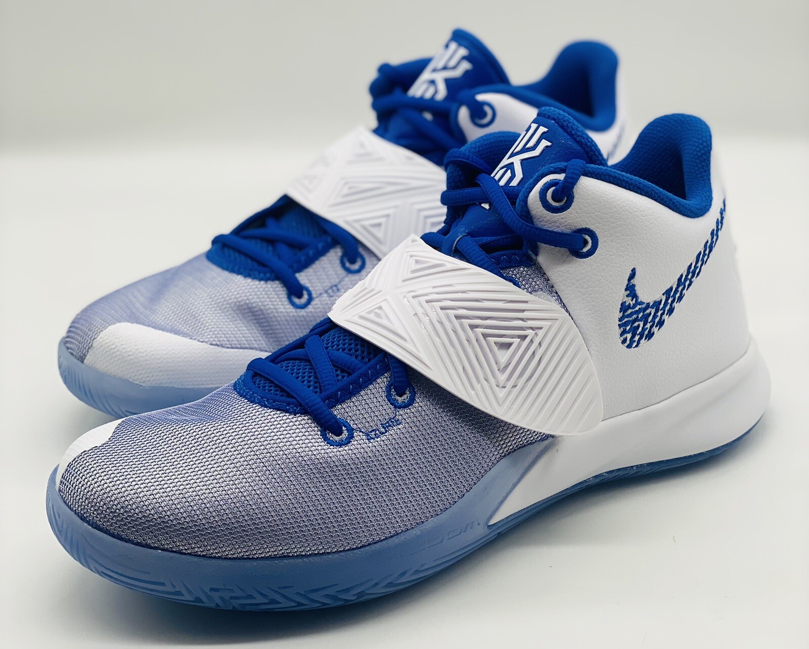 kyrie flytrap 3 white varsity royal