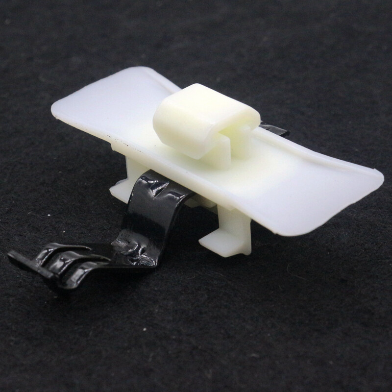 Mercedes A1249889478 5X Lower Body Side Moulding Trim Clip Positioner