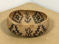 Native American hand Woven Oval Basket Washoe Pit River Tribe 10 1/2