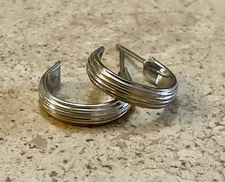 Silver Tone Unisex Ribbed Hoop Post Earrings 1/2"