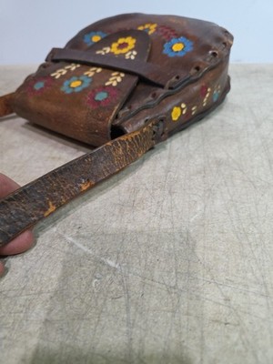 VTG 70s Hand Tooled Leather Daisy Bag Boho Hippie Painted Flower