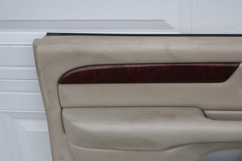 03-06 Juego de molduras de panel de puerta delantera interior Escalade lado derecho izquierdo OEM grano de madera Foto 3 de 4