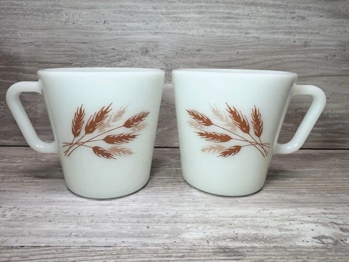 Vintage 2 PYREX 1410 Mugs Autumn Harvest Wheat D Handle Excellent!