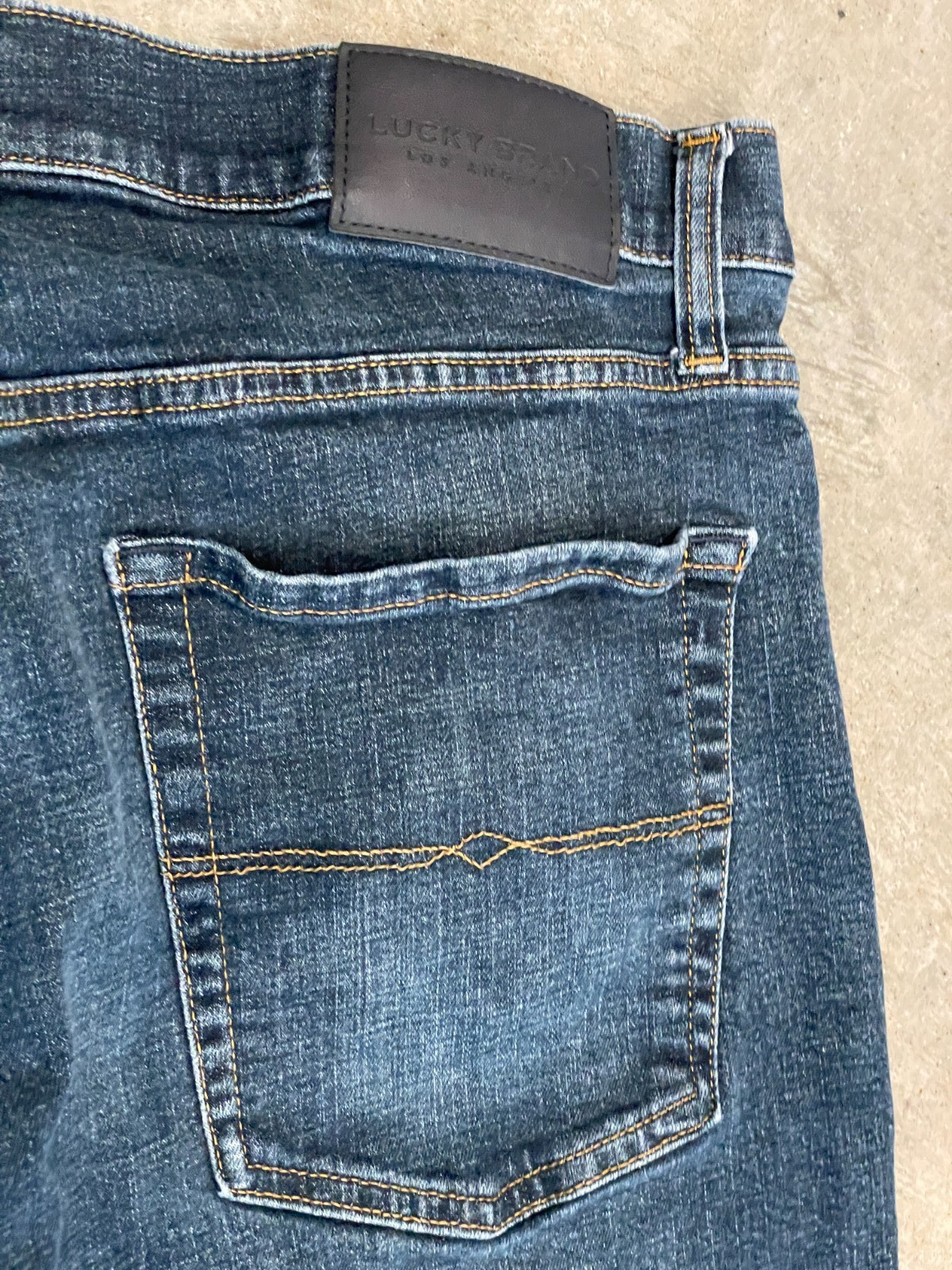 Lucky Brand 221 Straight Jeans Mens 36x32 Fits 32x29 Dark Wash Stretch Denim thumbnail 12