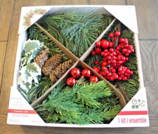 Ashland DIY Christmas Wreath Kit Red Berry  Ornament Pinecones Crafting NEW 