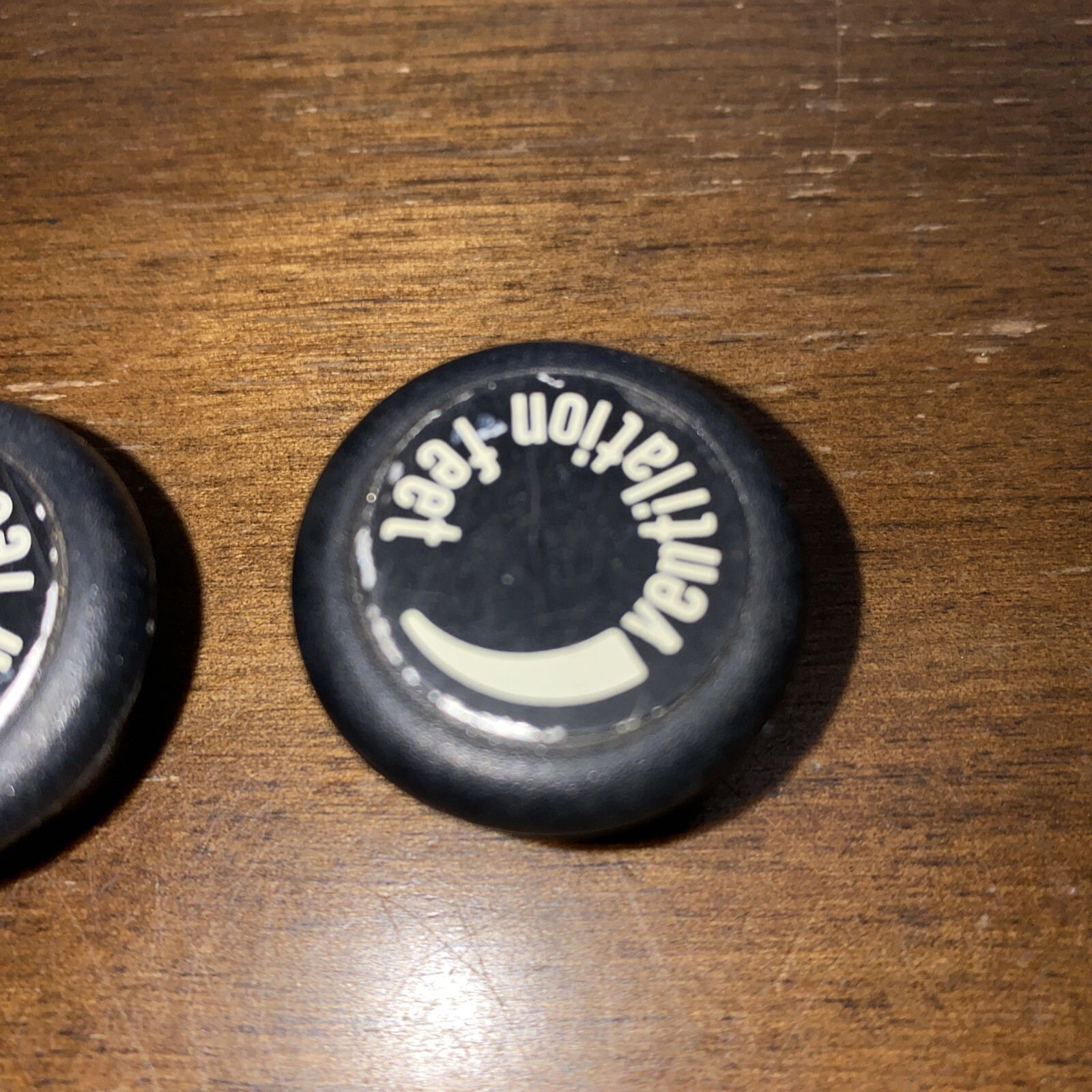 1984 Maserati Quattroporte - Ventilation Feet Knob Pair