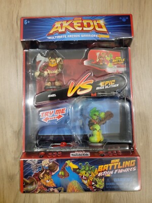 Akedo Ultimate Arcade Warriors Mini Battling Action Figure Miss Slither Vs Axel