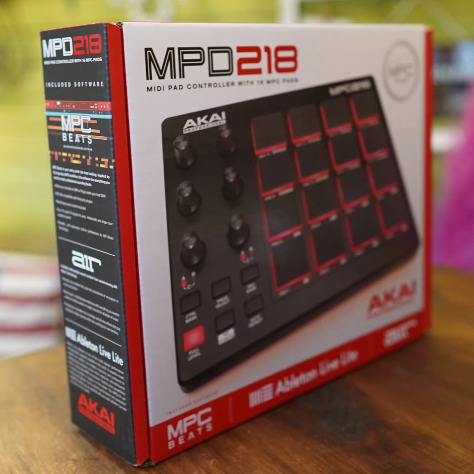 Akai Professional MPD218 MIDI USB Drum Beat Pad Controller - Image 2 of 4