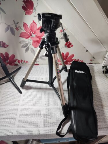 Velbon CX 586 Aluminium Tripod Stand With Carrying Case - Picture 1 of 14