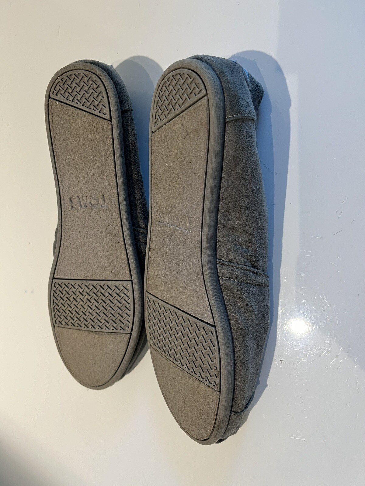 Toms Ultra Suede Slip Ons Women's Sz Gray Classic Charitable Hip