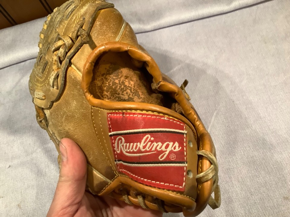 Rawlings RBG90 Left Hand Throw Ken Griffey Jr. 11" Baseball Glove LHT
