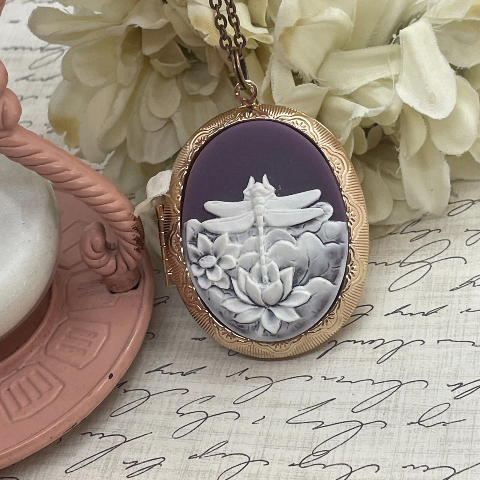 Purple Wedding Summer Rose Gold gift Bridal Bridesmaids Dragonfly Photo Locket
Opens in a new window