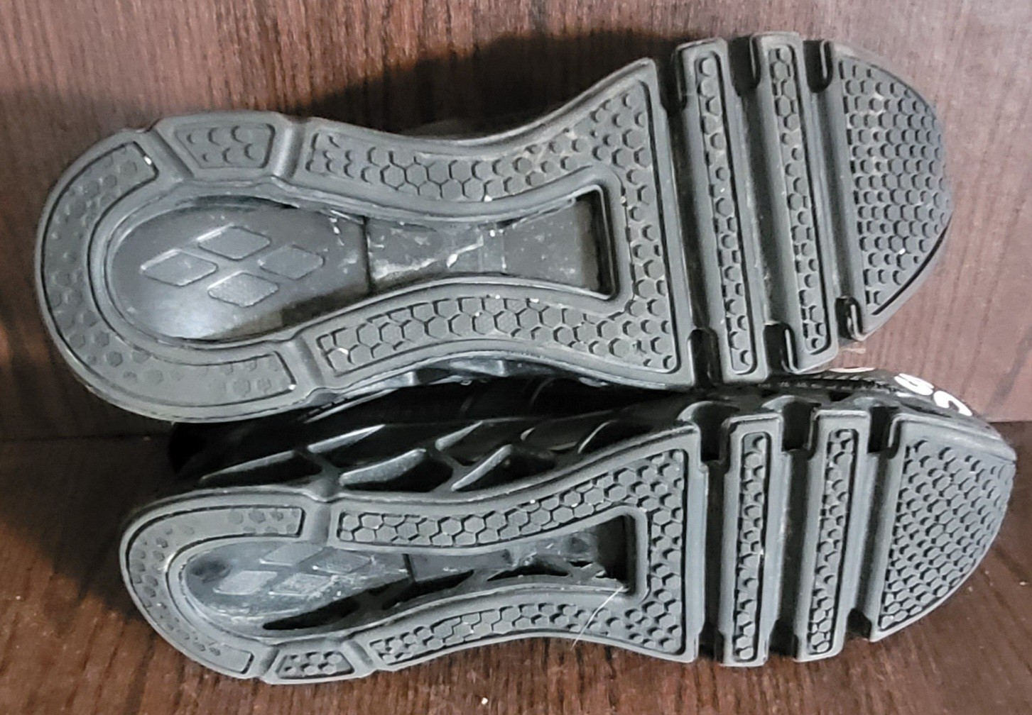 SAOLA Just So So Mens Athletic Sneakers Size 12.5 Black White