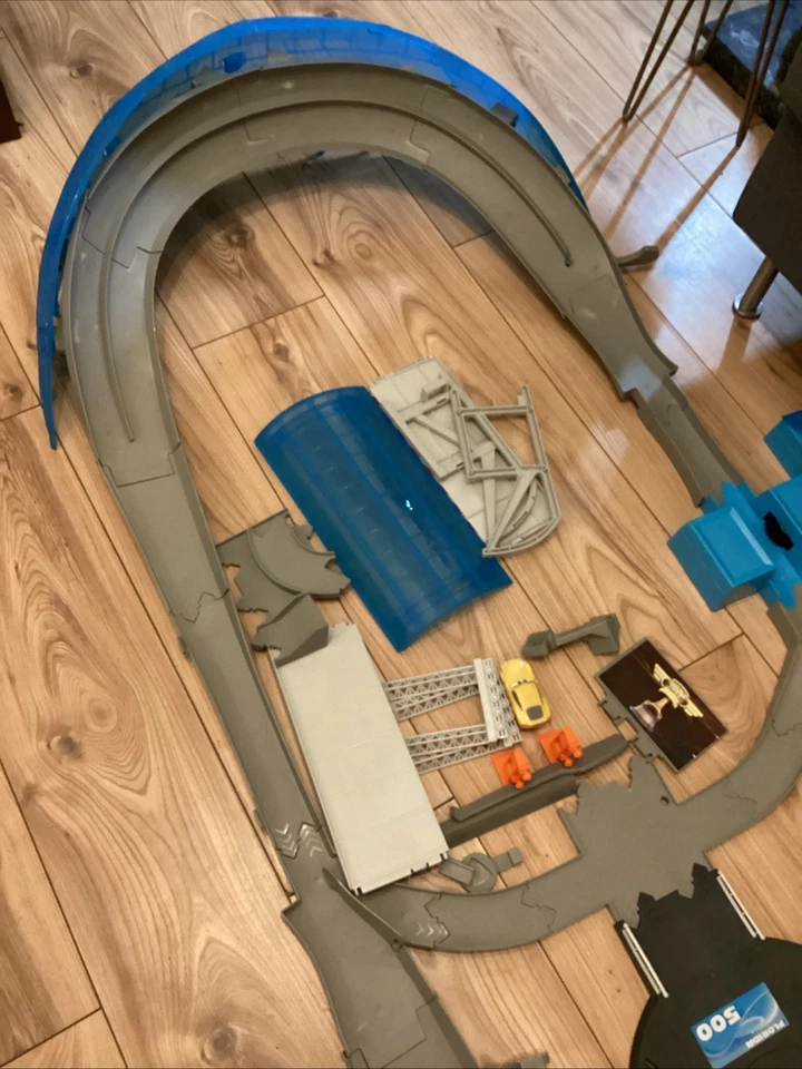 Disney Cars Florida 500 Track Speedway playset - Image 2 of 4