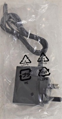NINTENDO Official Switch AC Adapter (UK) (Switch)