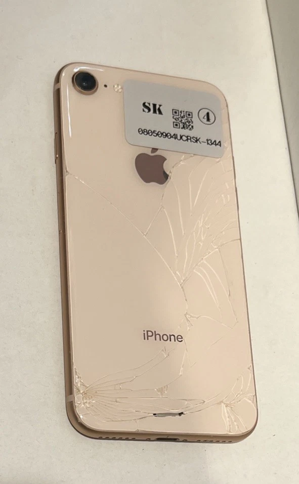 iPhone 8 64 GB White and Rose Gold Carrier- Us Sprint/ T Mobile. - Image 2 of 4