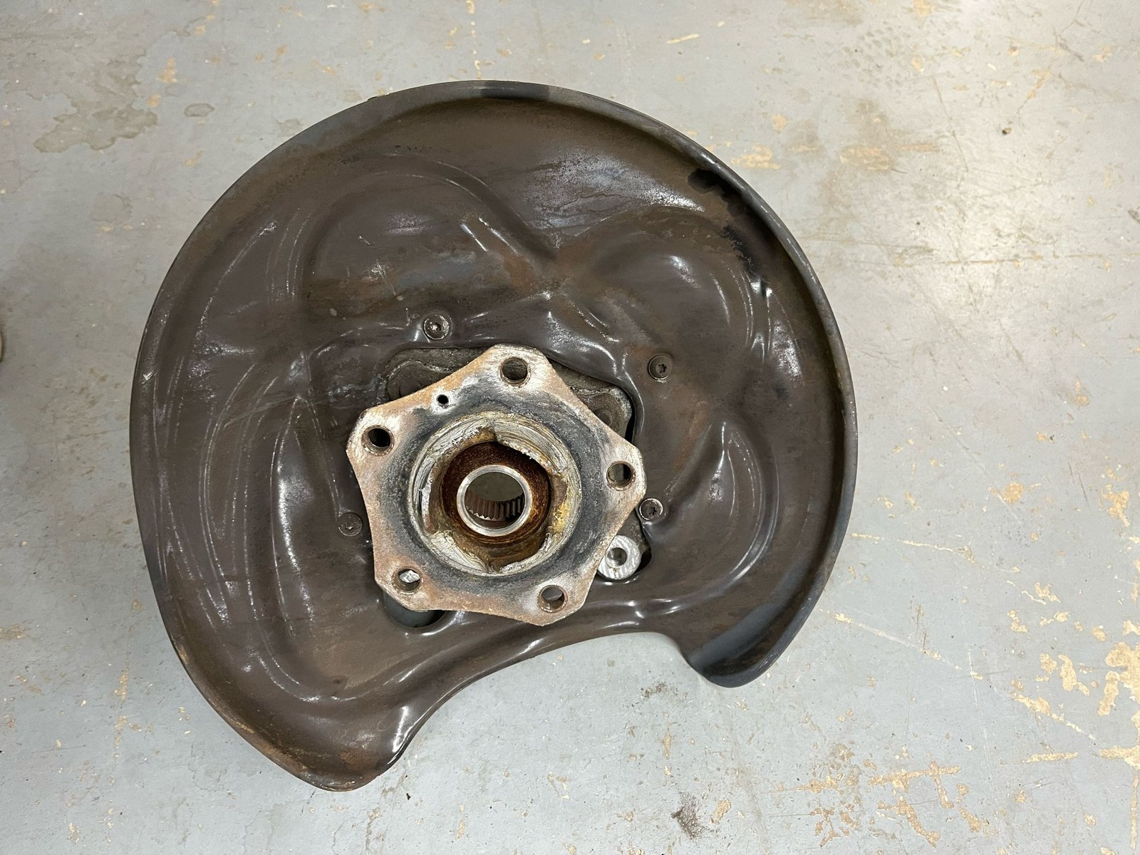 2015-2020 BENTLEY BENTAYGA Rear Right Spindle Knuckle Wheel Bearing Hub Assembly