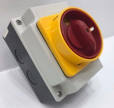 BREMAS boat lift ON OFF CAM SWITCH A3200 40A 600V 3 PH DISCONNECT outdoor 4 pole