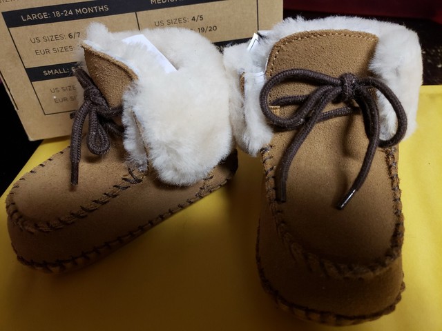 infant uggs size 6