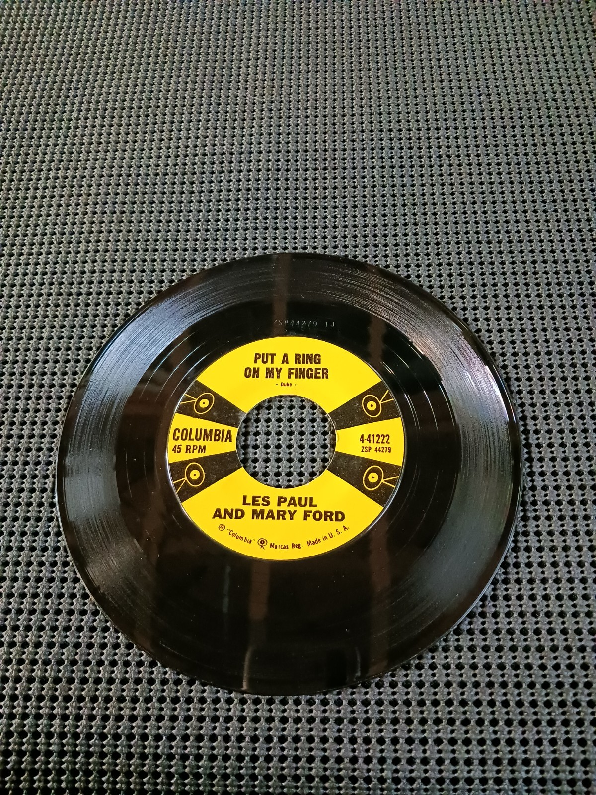 Les Paul & Mary Ford-Put A Ring On My Finger thumbnail 2