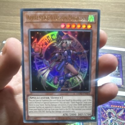 Yu-Gi-Oh! Apprentice Illusion Magician holo effect card LED6-EN007 Spellcaster