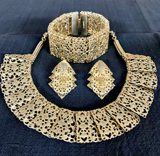 Sarah Coventry Parure ~Necklace Bracelet & Earring Set ~ 