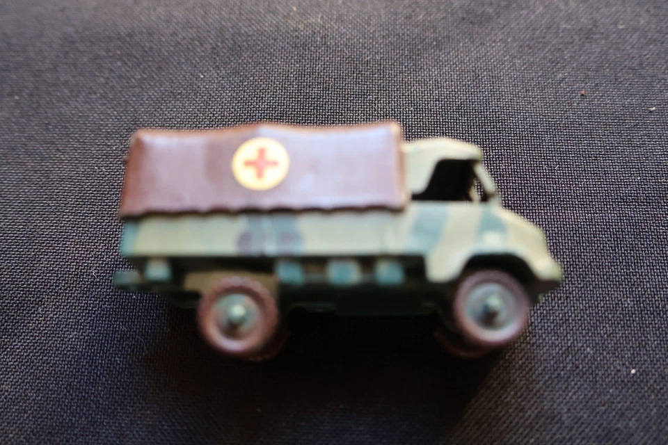 lot de 3 camions Mercedes militaires miniatures en plastique - Photo 3/4