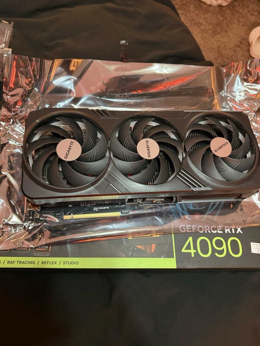 GIGABYTE GeForce RTX 4090 GAMING OC 24GB GDDR6X Graphics