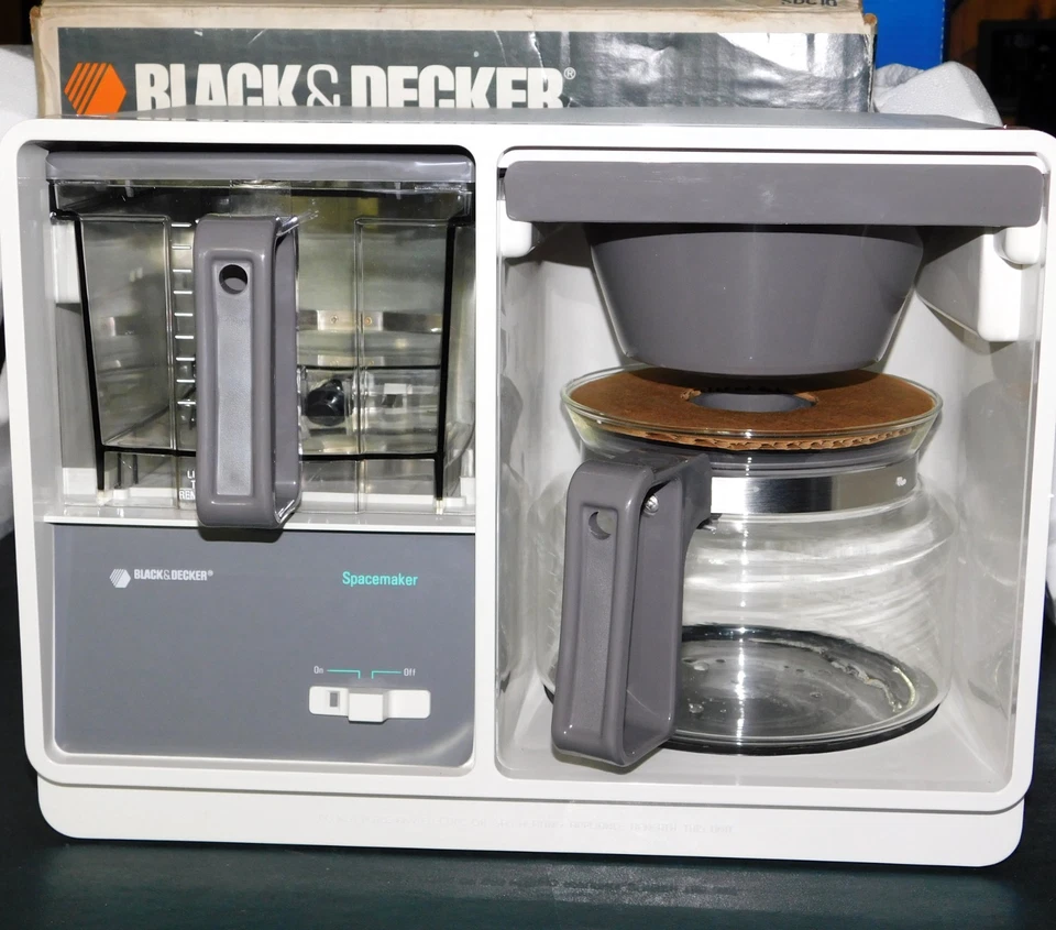 Black & Decker Spacemaker Drip Coffeemaker SDC1G New Open Box w Mounting Kit - Image 4 of 4