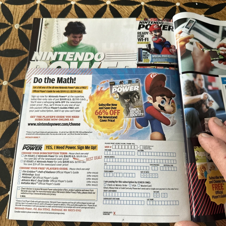 Nintendo Power Magazine #200 February 2006 Resident Evil w/ Poster & Stickers - Image 3 of 4